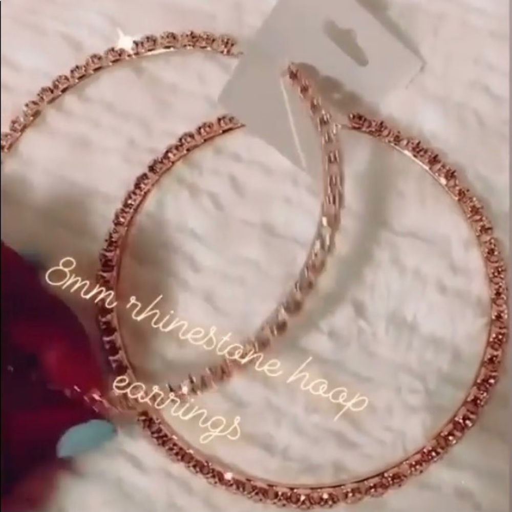Oversized earrings